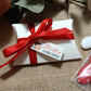 SCATOLA CUSCINO solo groffatura + 3/5 CONFETTI + NASTRO + TAG